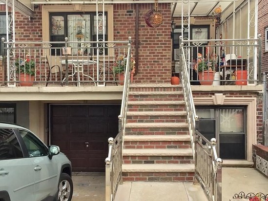 Multi-family for Sale Dyker Heights, Brooklyn