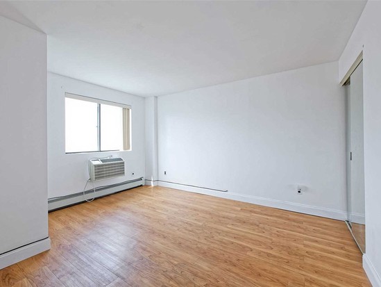 Condo for Sale Woodside, Queens