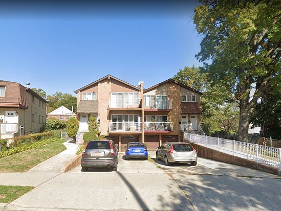 Single-family for Sale Rego Park, Queens