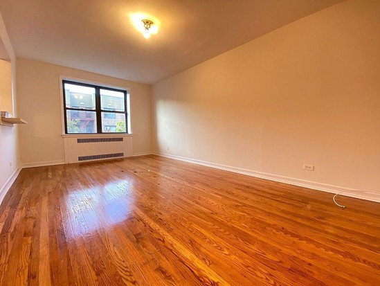 Condo for Sale Forest Hills, Queens