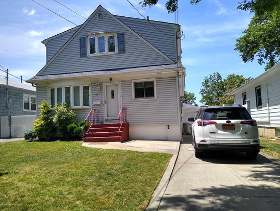 Single-family for Sale Meiers Corners, Staten Island