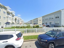 Home for Pre-foreclosure Arverne, Queens