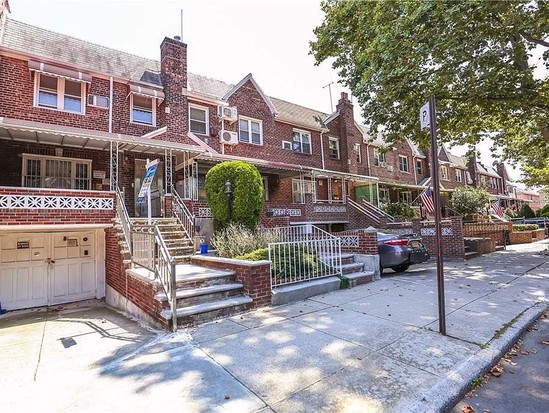 Single-family for Sale Bensonhurst, Brooklyn