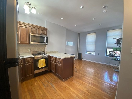 Condo for Sale Greenwood, Brooklyn