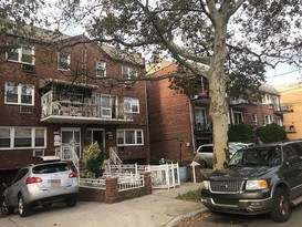 Home for Pre-foreclosure / auction Canarsie, Brooklyn