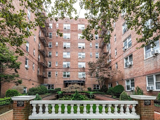 Condo for Sale Forest Hills, Queens