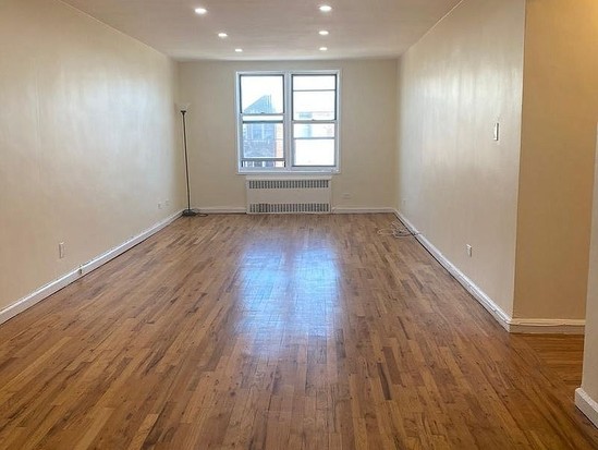 Condo for Sale Forest Hills, Queens