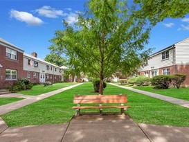 Home for Sale Oakland Gardens, Queens