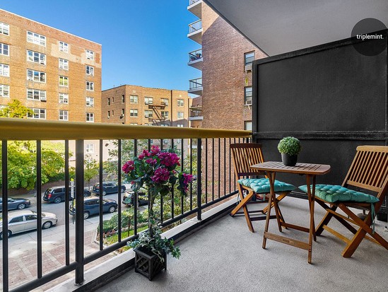 Condo for Sale Forest Hills, Queens