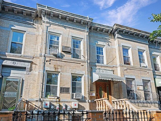 Townhouse for Sale Sunset Park, Brooklyn