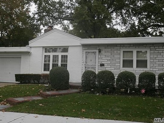 Single-family for Sale Fresh Meadows, Queens