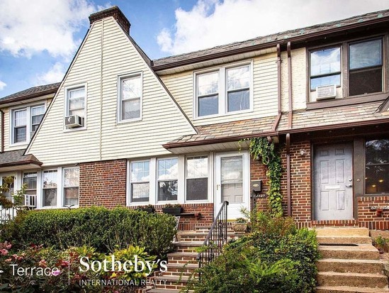 Single-family for Sale Forest Hills, Queens