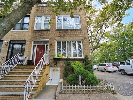 Multi-family for Sale Dyker Heights, Brooklyn