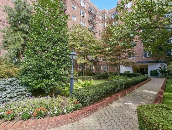 Condo for Sale Forest Hills, Queens