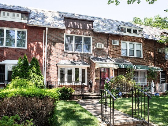 Single-family for Sale Forest Hills, Queens