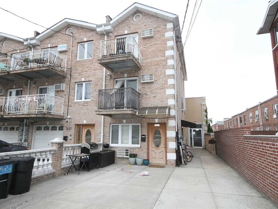 Multi-family for Sale Maspeth, Queens