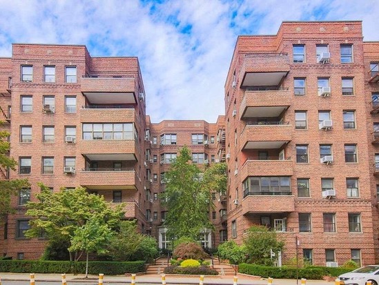 Condo for Sale Forest Hills, Queens