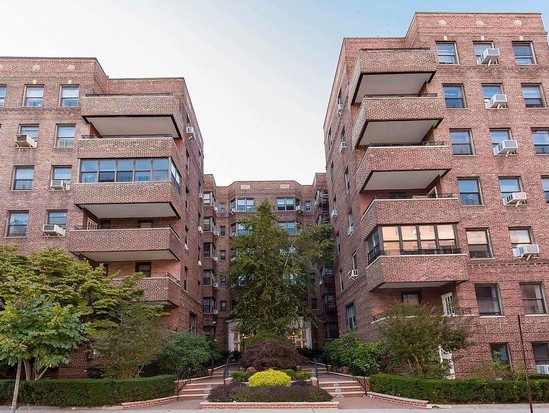 Condo for Sale Forest Hills, Queens