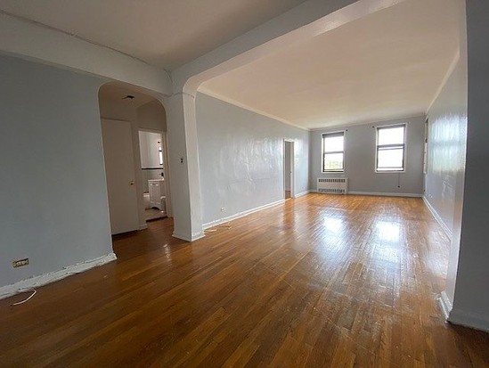 Condo for Sale Forest Hills, Queens