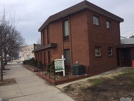 Single-family for Sale Maspeth, Queens