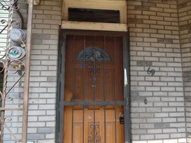 Home for Pre-foreclosure / auction Stapleton, Staten Island