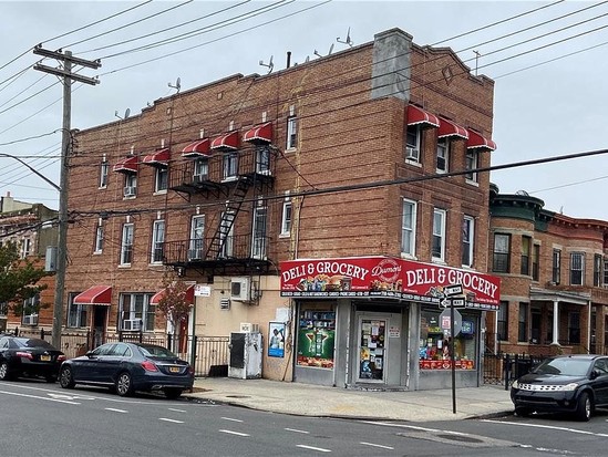 Single-family for Sale East New York, Brooklyn