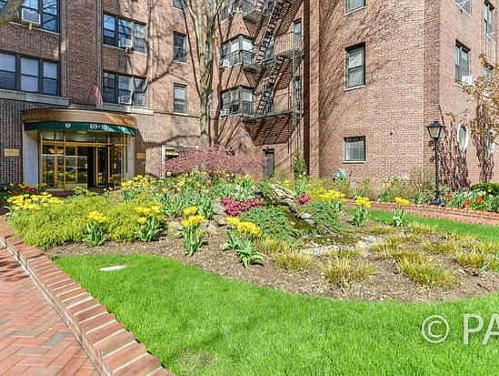 Condo for Sale Forest Hills, Queens