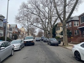 Home for Pre-foreclosure / auction Kensington, Brooklyn