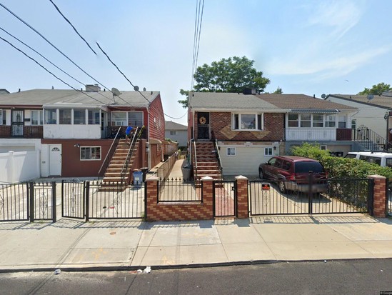 Multi-family for Pre-foreclosure Arverne, Queens