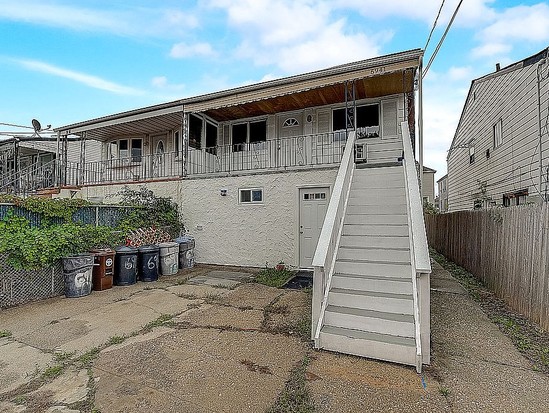 Multi-family for Sale Arverne, Queens