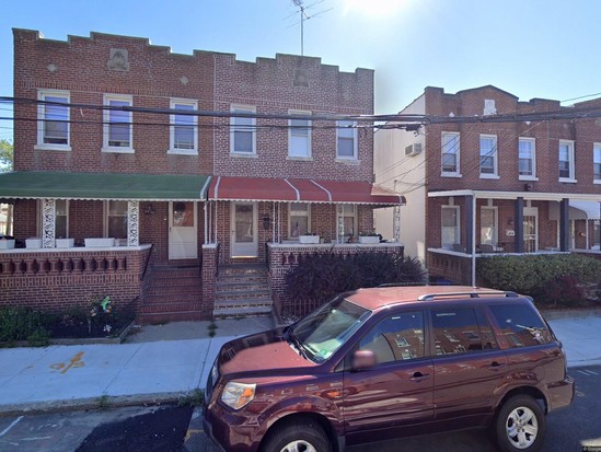 Multi-family for Pre-foreclosure Middle Village, Queens