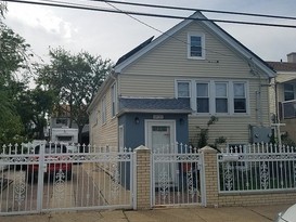 Home for Pre-foreclosure Arverne, Queens