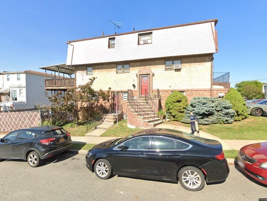 Single-family for Pre-foreclosure / auction Graniteville, Staten Island