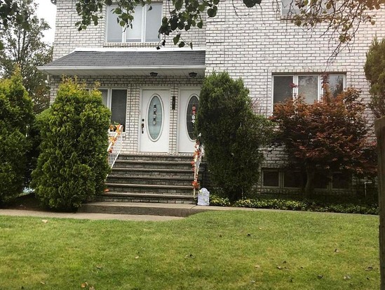 Single-family for Pre-foreclosure / auction Pleasant Plains, Staten Island