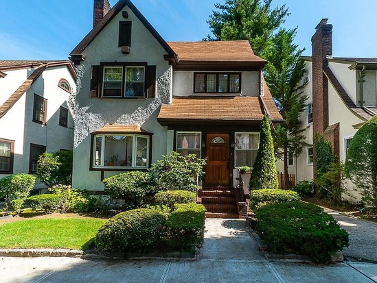 Single-family for Sale Forest Hills, Queens