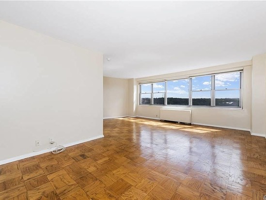 Condo for Sale Forest Hills, Queens