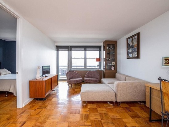 Condo for Sale Forest Hills, Queens