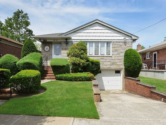 Single-family for Sale Hillcrest, Queens