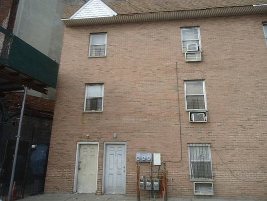 Multi-family for Contingent Woodstock, Bronx