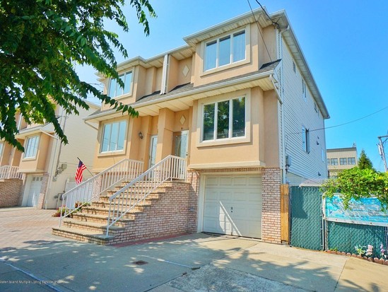 Single-family for Sale Midland Beach, Staten Island