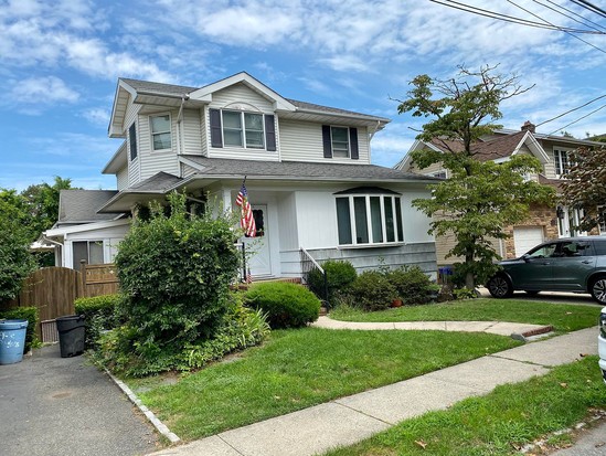 Single-family for Sale Great Kills, Staten Island