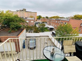 Home for Sale Throggs Neck, Bronx