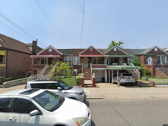 Single-family for Pre-foreclosure / auction Canarsie, Brooklyn