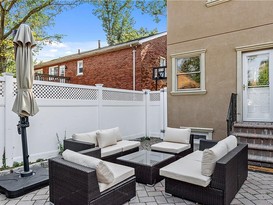 Home for Sale Throggs Neck, Bronx