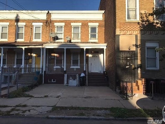 Single-family for Pre-foreclosure / auction East New York, Brooklyn