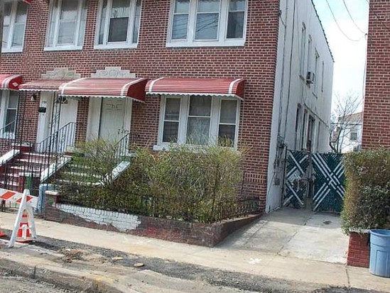 Multi-family for Pre-foreclosure / auction East New York, Brooklyn