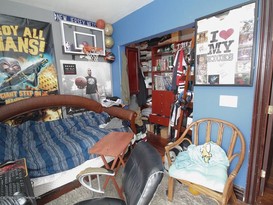 Home for Pre-foreclosure / auction Tottenville, Staten Island