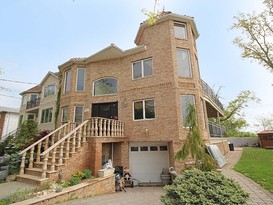 Home for Pre-foreclosure / auction Tottenville, Staten Island