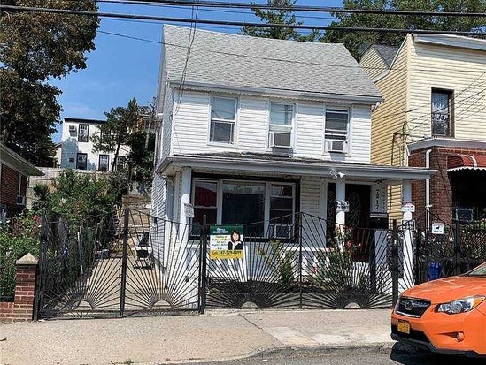 Single-family for Sale Maspeth, Queens