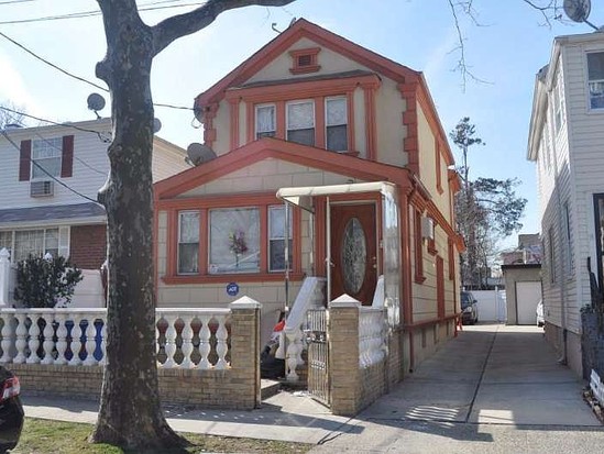 Single-family for Pre-foreclosure / auction Pomonok, Queens